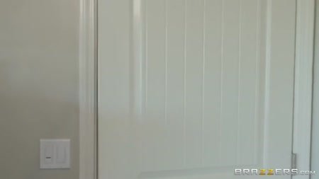 Мамку с классными формами красиво натянули в ванной