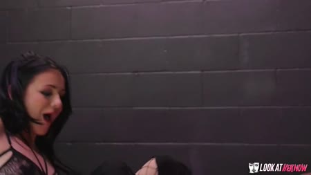 С виду скромная бейсболистка любит развратное порево