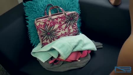 Мамка Никки Бенц снимает с любовником порнуху в отеле