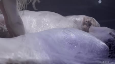 Две шлюшки кайфуют от смачного порева