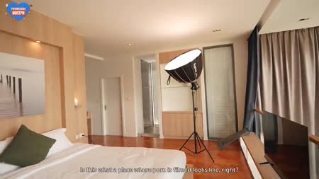 Рыженькая Диана снимает порнуху на большом члене